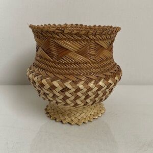 🌸Vintage Tarahumara Indian basket